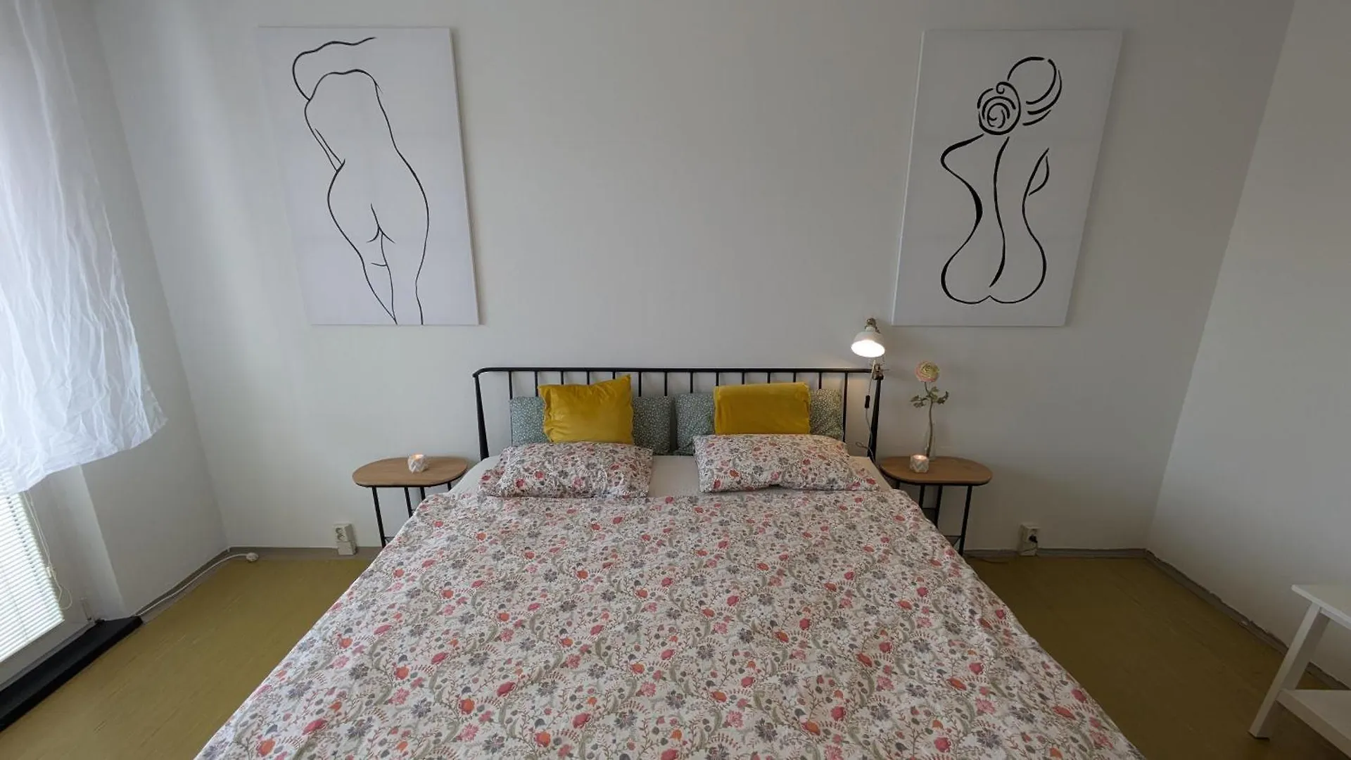 Stylish Prague 6 Apartment With Balcony