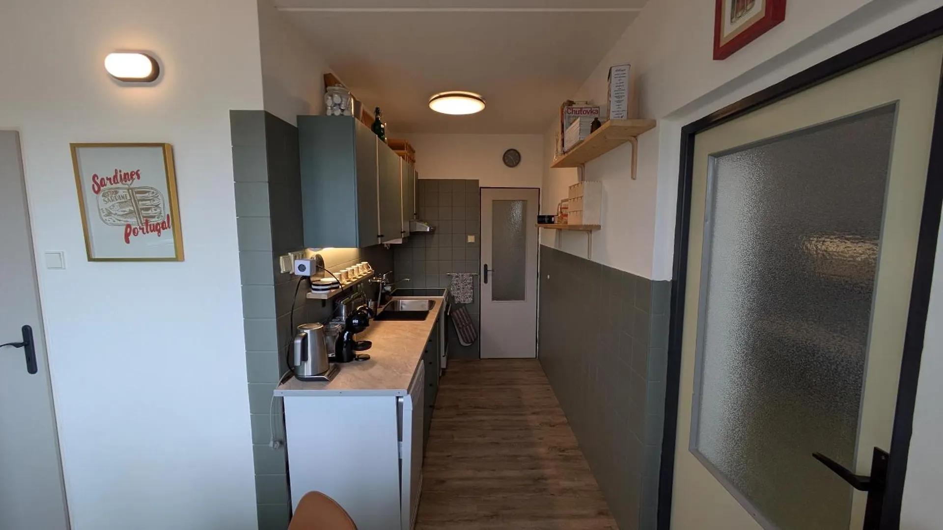 Stylish Prague 6 Apartment With Balcony
