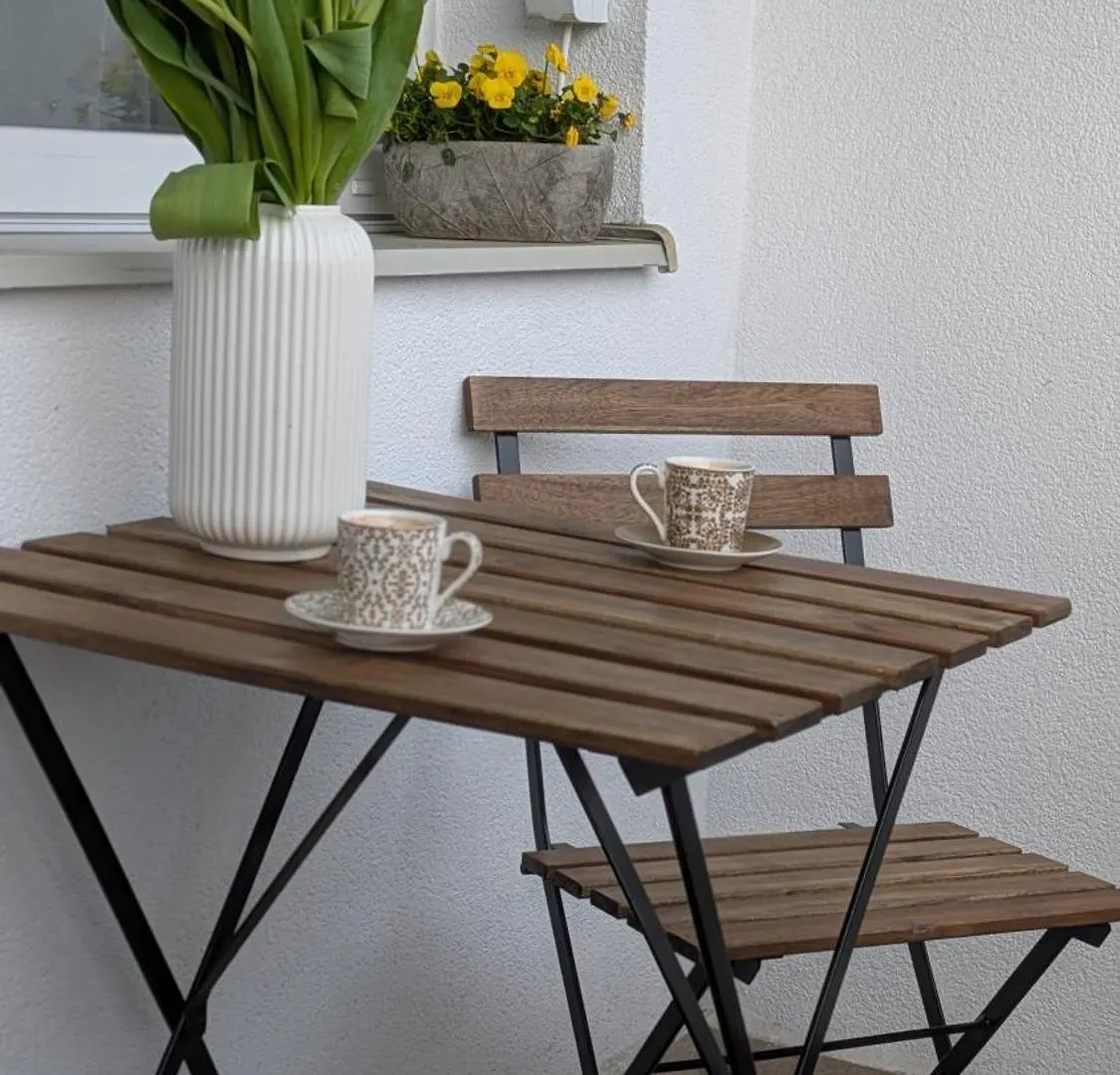 Stylish Prague 6 Apartment With Balcony