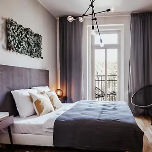 Turnkey I King George Square Praha